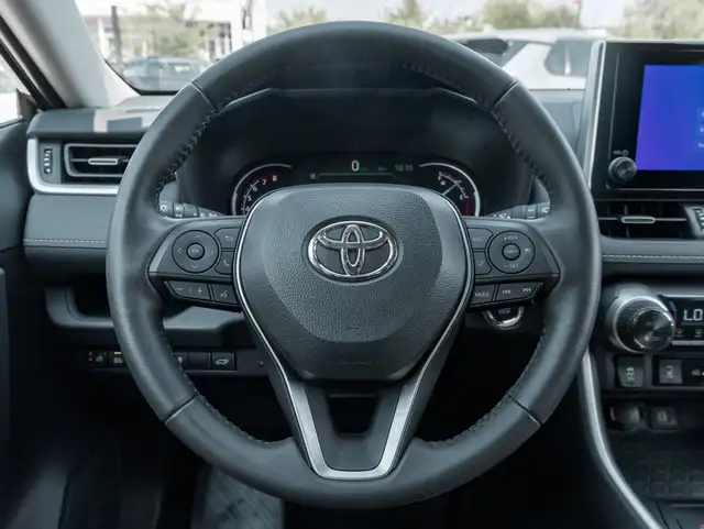 2024 Toyota RAV4 XLE XLE Premium, Dealer Maintained, Clean Ca... in Cars & Trucks in Markham / York Region - Image 7