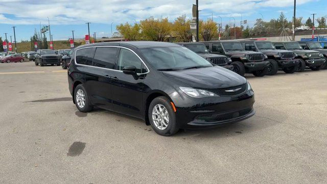 2024 Chrysler Grand Caravan SXT | Navigation | Apple CarPlay in Cars & Trucks in Edmonton - Image 2