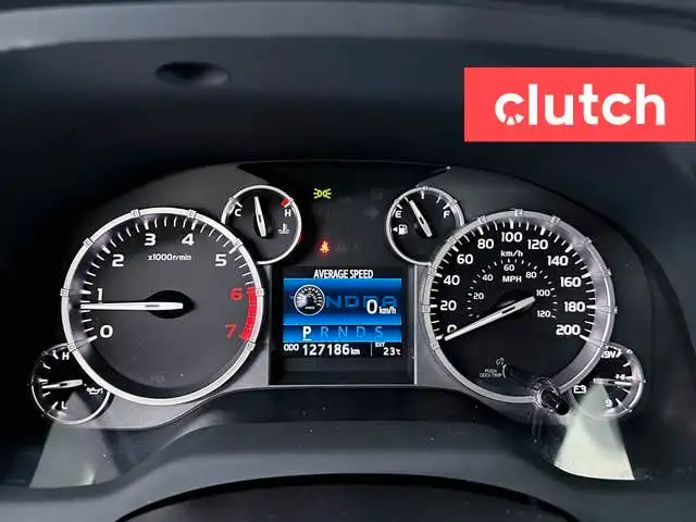 2017 Toyota Tundra SR5 Plus Double Cab 6 1/2 ft 4x4 w/ Nav, Heat in Cars & Trucks in Ottawa - Image 26