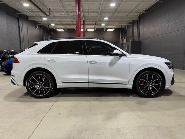 2022 Audi SQ8 BLACK OPTICS MASSAGE RED INTERIOR! in Cars & Trucks in Mississauga / Peel Region - Image 3
