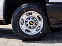 Welcome To Sherwood Park Chevrolet. The #1 Volume Chevrolet Dealer in Canada. This Chevrolet SILVERA... (image 5)