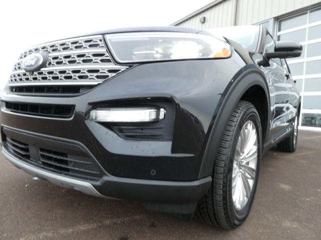  2021 Ford Explorer Heated Leather, Sunroof, Nav, 7 Pass. AC Sea in Cars & Trucks in Moncton - Image 3