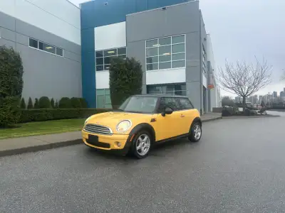 2007 MINI Cooper Hardtop AUTO LOADED ACCIDENTS FREE IN YELLOW!