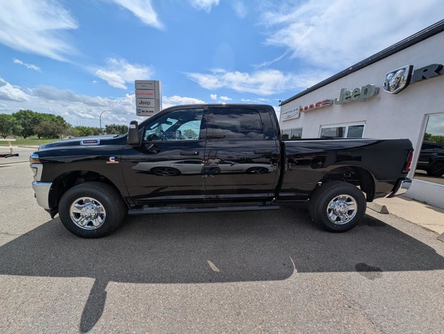 2025 RAM 2500 Tradesman 4x4 Crew Cab 6'4 in Cars & Trucks in Medicine Hat - Image 4