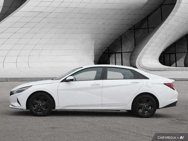 2023 Hyundai Elantra Preferred in Cars & Trucks in London - Image 2