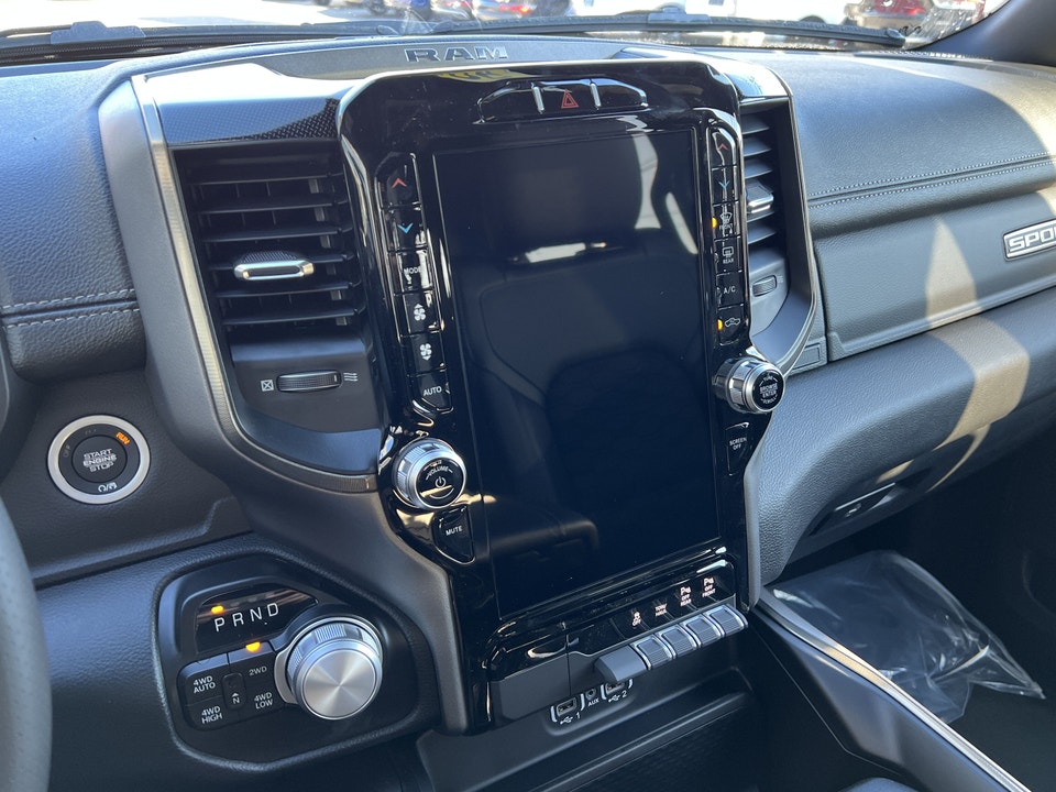 2022 Ram 1500 SPORT