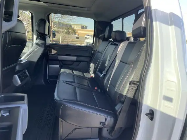 2024 Ford Super Duty F-350 SRW in Cars & Trucks in Calgary - Image 8