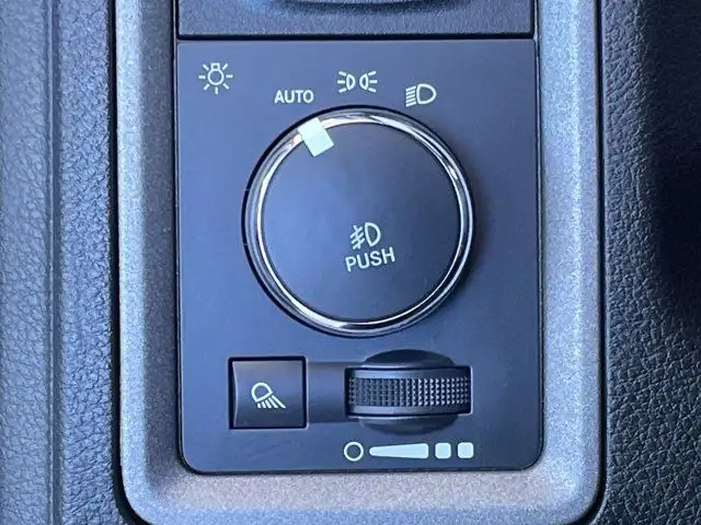 2023 Ram 1500 Classic Express | 4X4 | Backup Camera in Cars & Trucks in Prince George - Image 31