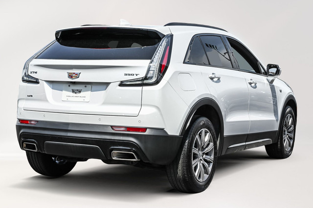 2023 Cadillac XT4 AWD Sport-Mags- Carplay- AWD*Dem.Distance in Cars & Trucks in City of Montréal - Image 4