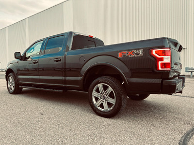 2019 Ford F-150 Super Crew Triple Back  5.0 Litre -6.66 Foot Box