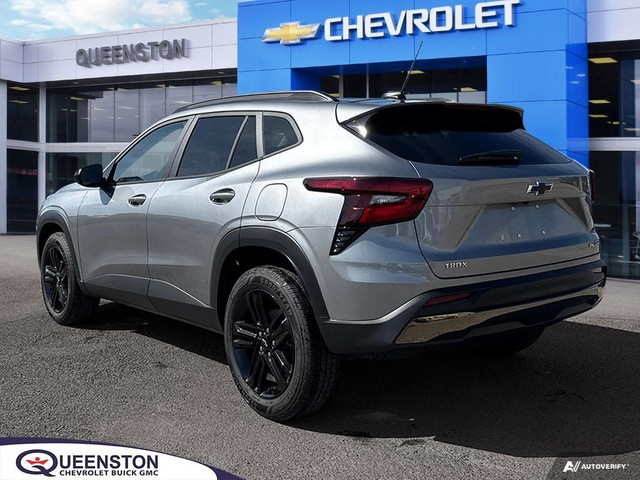 2025 Chevrolet Trax ACTIV | SUNROOF | APPLE CARPLAY | HTD WHEEL in Cars & Trucks in Hamilton - Image 4