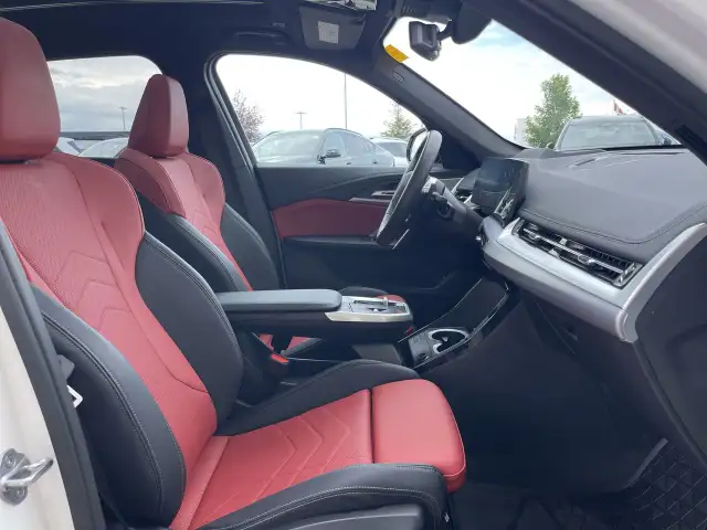 2025 BMW X1 XDrive28i in Cars & Trucks in Laval / North Shore - Image 33
