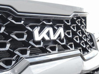 Voice Activated Dual Zone Front Automatic Air Conditioning, Variable Intermittent Wipers, Trunk/Hatc... (image 8)