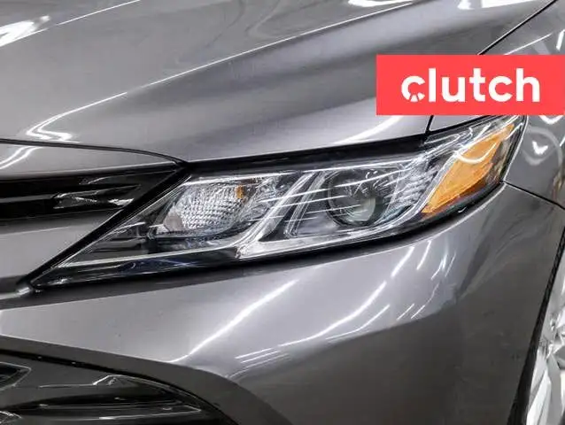 2018 Toyota Camry LE w/ Heated Front Seats, Rearview Cam, Blueto in Cars & Trucks in Ottawa - Image 9