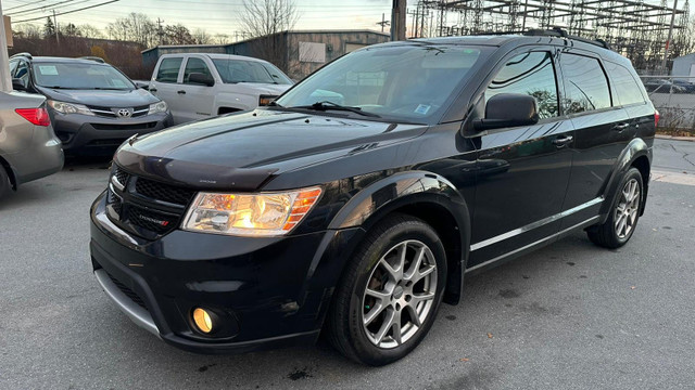 2012 Dodge Journey R/T 3.6L AWD | 7 Passenger | Camera | Leather in Cars & Trucks in Dartmouth - Image 3