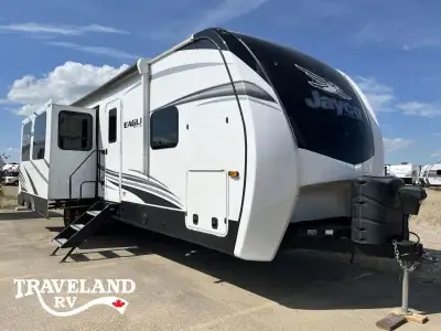 The Jayco Eagle Travel Trailer steps up the travel trailer game with high-end features like GE appli...