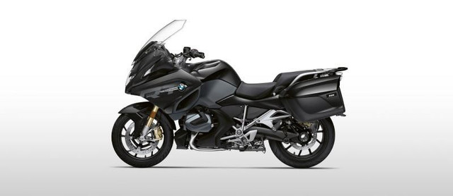 2024 BMW R1250RT TRIPLE BLACK in Touring in Laval / North Shore