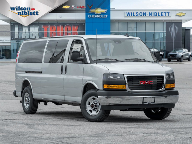 2025 GMC Savana Passenger LT Passenger Van in Cars & Trucks in Markham / York Region