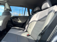 Do not miss out on this very well optioned 2021 Rav4 Limited Hybrid! Nicely optioned with Heated and... (image 7)