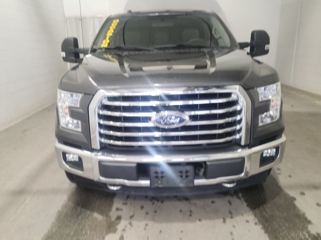 2017 Ford F-150 XLT XTR Crew 5.0 Bas Kilométrage XLT XTR Crew 5. in Cars & Trucks in Laval / North Shore - Image 2