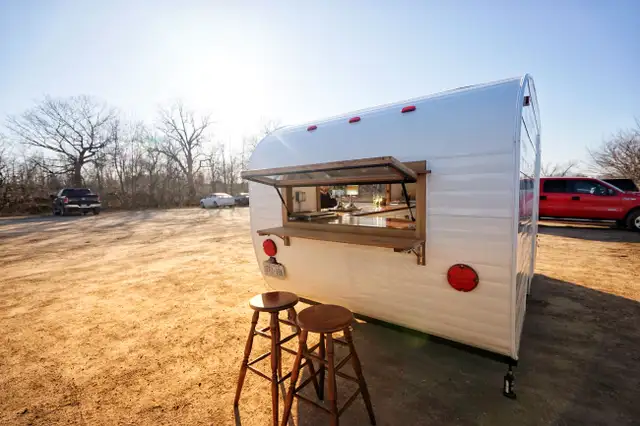 Mobile Bars - Ice Cream, Cofee, Bakery in Cargo & Utility Trailers in Hamilton - Image 11