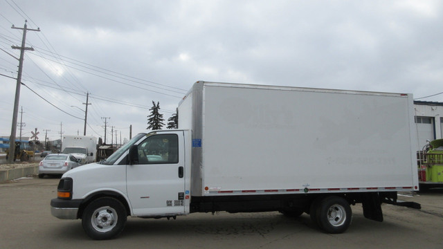 2009 CHEVY Express 3500 16 FT CUBE VAN in Cars & Trucks in Edmonton