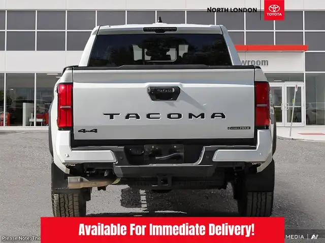 2025 Toyota Tacoma Hybrid in Cars & Trucks in London - Image 6
