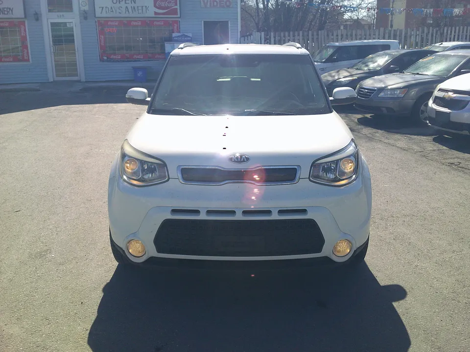 2014 Kia Soul + Loaded with Only 152000 KM !!!