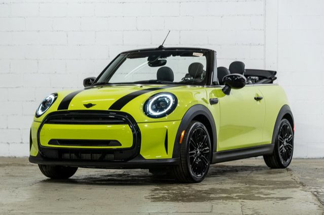 2024 MINI Convertible Cooper | Fun citadine | Premier | Accès in Cars & Trucks in City of Montréal - Image 3