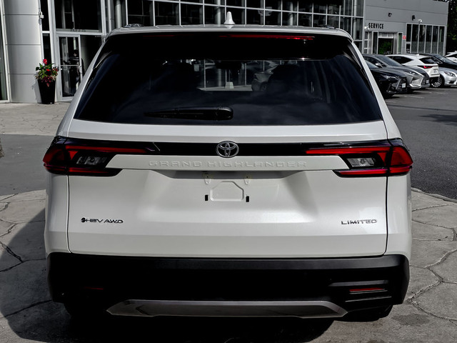 2025 Toyota Grand Highlander Hybrid Limited AWD in Cars & Trucks in City of Toronto - Image 4