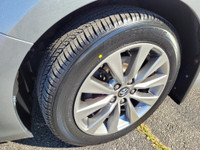 Attention commuters, this is a great opportunity on a rare very clean Camry hybrid with the XLE pkg.... (image 5)