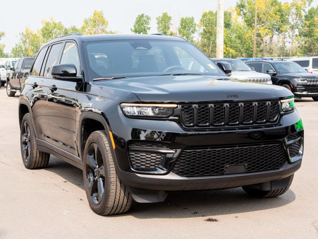 2024 Jeep Grand Cherokee Altitude 4x4, Sunroof, Heated Leather in Cars & Trucks in Calgary - Image 2