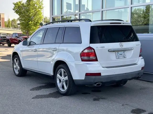 2009 Mercedes-Benz GL-Class 3.0L BlueTEC in Cars & Trucks in Calgary - Image 5