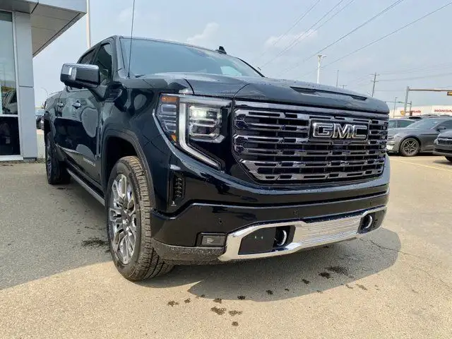 2025 GMC Sierra 1500 Crew Cab Denali Ultimate in Cars & Trucks in Edmonton - Image 9