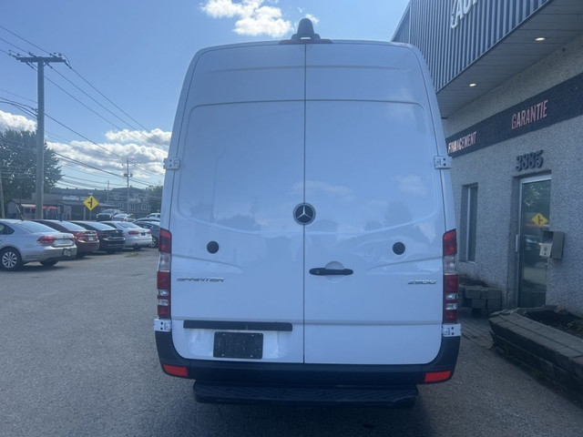 2018 Mercedes-Benz Sprinter fourgonnette utilitaire toit haut -  in Cars & Trucks in Laval / North Shore - Image 3