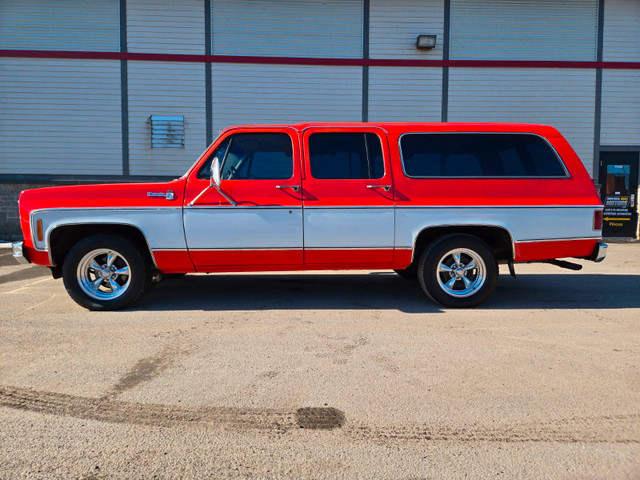 1975 Chevrolet Suburban C10 / SILVERADO TRIM / RWD American Raci in Classic Cars in West Island - Image 4
