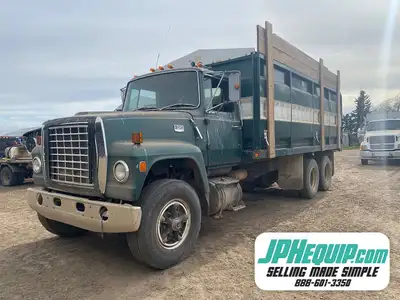 1976 Ford F-800 Grain/Silage Truck WE SHIP DIRECT TO YOU, USA and Worldwide!! Financing Available St...