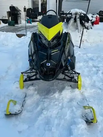 2022 Polaris Khaos in Snowmobiles in Strathcona County - Image 3