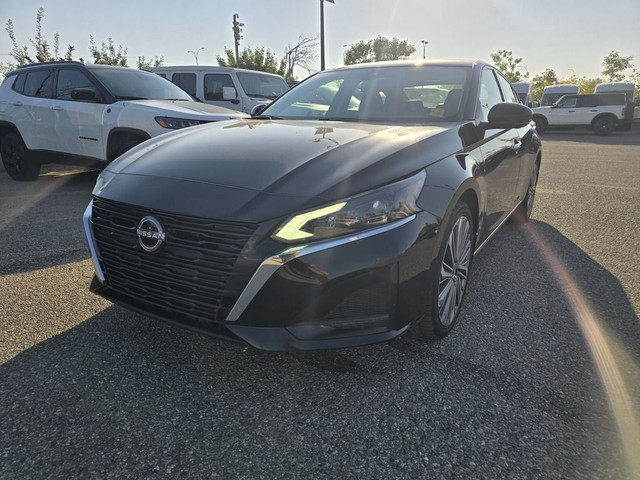 2023 Nissan Altima PLATINUM AWD | NAV | HTD LTHR | REM START in Cars & Trucks in Calgary - Image 3