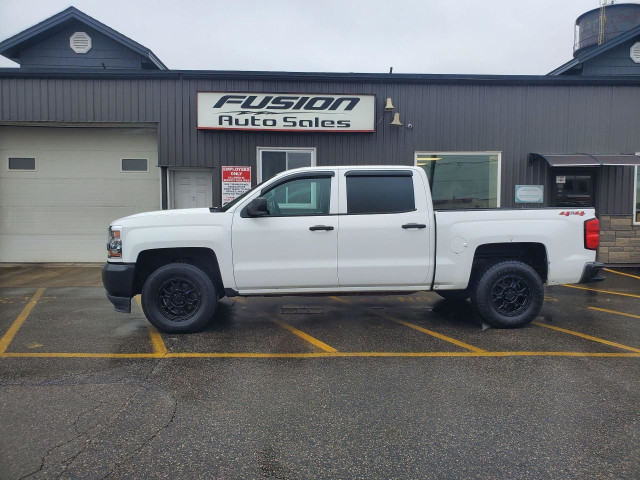  2018 Chevrolet Silverado 1500 4WD Crew Cab LS-BACK UP CAMERA-BL in Cars & Trucks in Leamington - Image 2