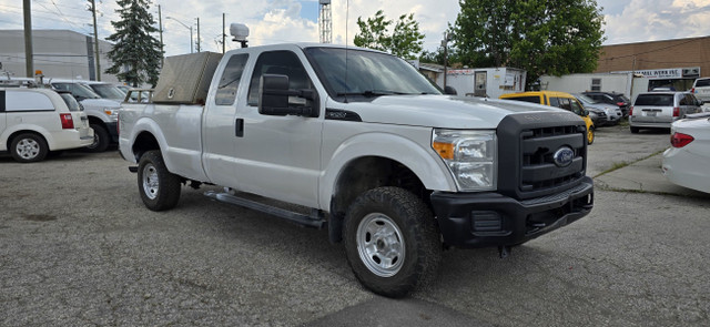 2015 Ford Super Duty F-350 SRW 4x4 - 8 Foot Box - Tow Package! in Cars & Trucks in Mississauga / Peel Region