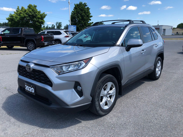 2020 Toyota RAV4 XLE ONE OWNER in Cars & Trucks in Belleville