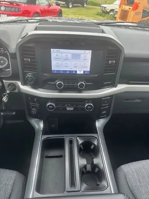 2021 Ford F-150 XLT CREW 4x4 5.0L- WARRANTY INC, NAV, PRO TRAILE dans Autos et camions dans Red Deer - Image 13