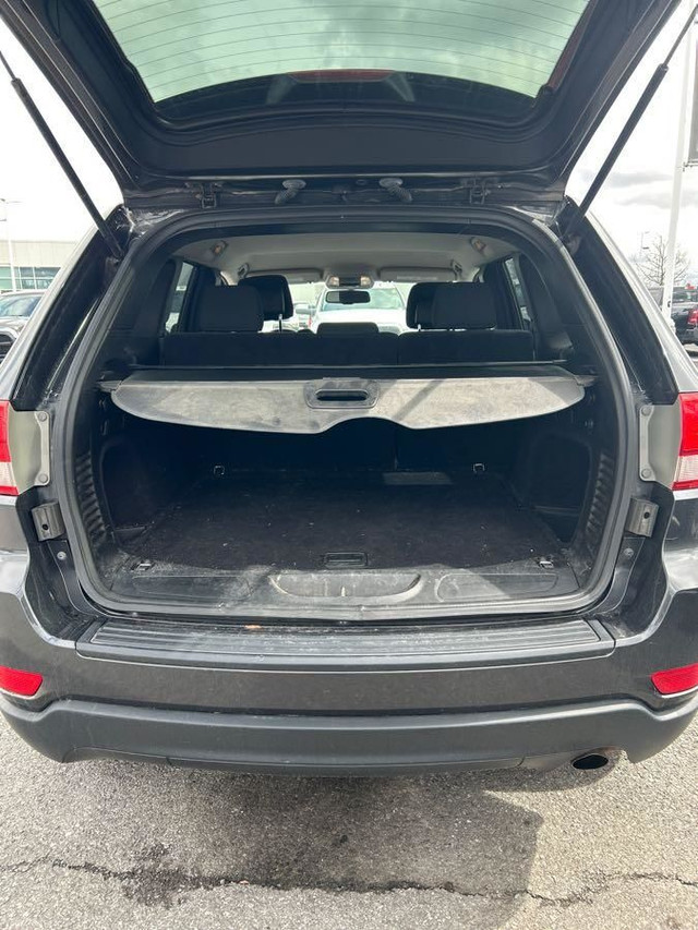 2011 Jeep Grand Cherokee LAREDO | 4X4 | 3.6L V6 | NO ACCIDENTS | in Cars & Trucks in City of Toronto - Image 4