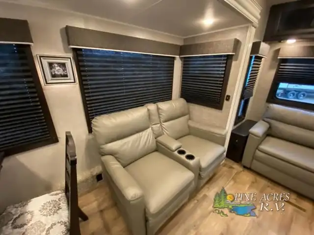 2021 Jayco Eagle 321RSTS in Travel Trailers & Campers in Truro - Image 8