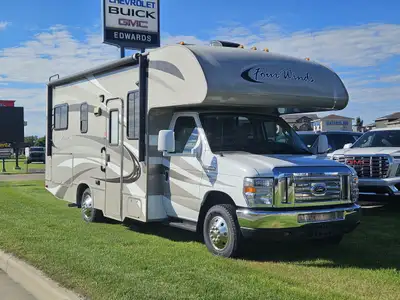 The Thor Motor Coach Four Winds Class C 23U is a compact yet versatile RV perfect for adventures. It...
