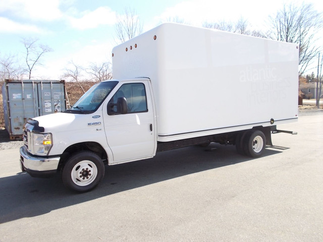 2019 Ford E-Series Cutaway Cube Van in Cars & Trucks in Bedford - Image 2