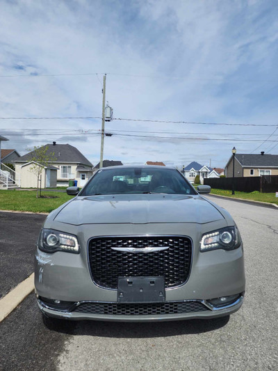 2018 Chrysler 300 S