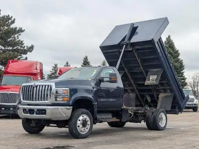 *Please call in advance to schedule an appointment to view this truck in person* Low mileage! Single...