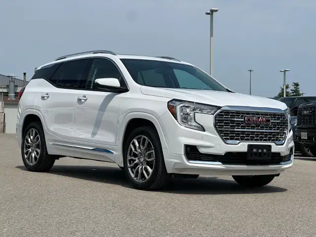 2024 GMC Terrain in Cars & Trucks in City of Toronto - Image 9